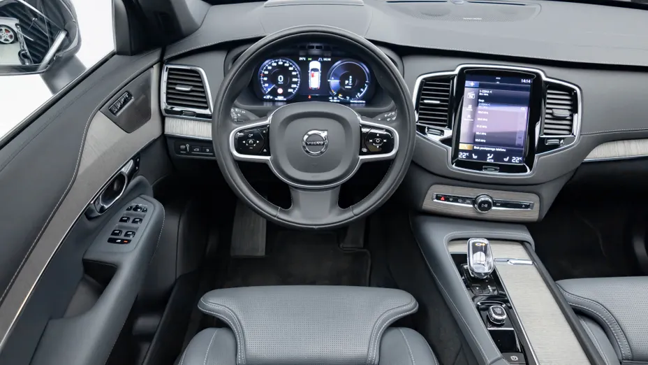 VOLVO XC90 XC90 T8 AWD Plug-In Hybrid Ultimate Bright 7os aut