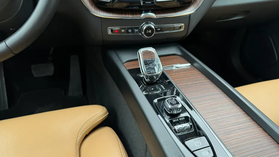 VOLVO XC60 XC60 B4 D AWD Inscription aut