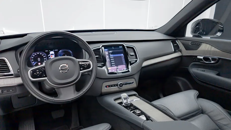 VOLVO XC90 XC90 T8 AWD Plug-In Hybrid Ultimate Bright 7os aut