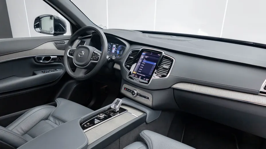 VOLVO XC90 XC90 T8 AWD Plug-In Hybrid Ultimate Bright 7os aut