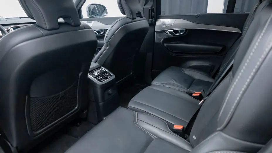 VOLVO XC90 XC90 T8 AWD Plug-In Hybrid R-Design 7os aut