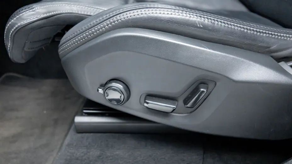 VOLVO XC90 XC90 T8 AWD Plug-In Hybrid R-Design 7os aut