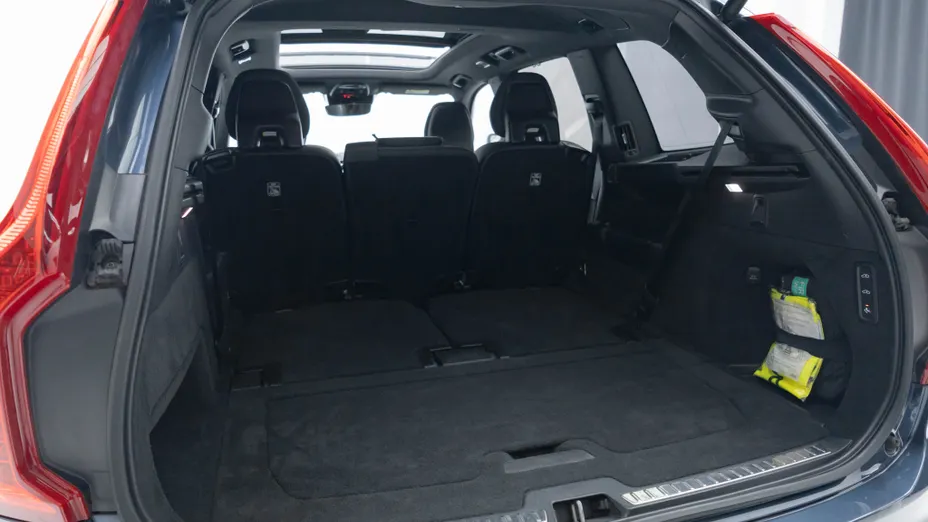 VOLVO XC90 XC90 T8 AWD Plug-In Hybrid R-Design 7os aut