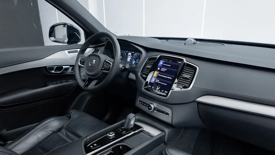 VOLVO XC90 XC90 T8 AWD Plug-In Hybrid R-Design 7os aut