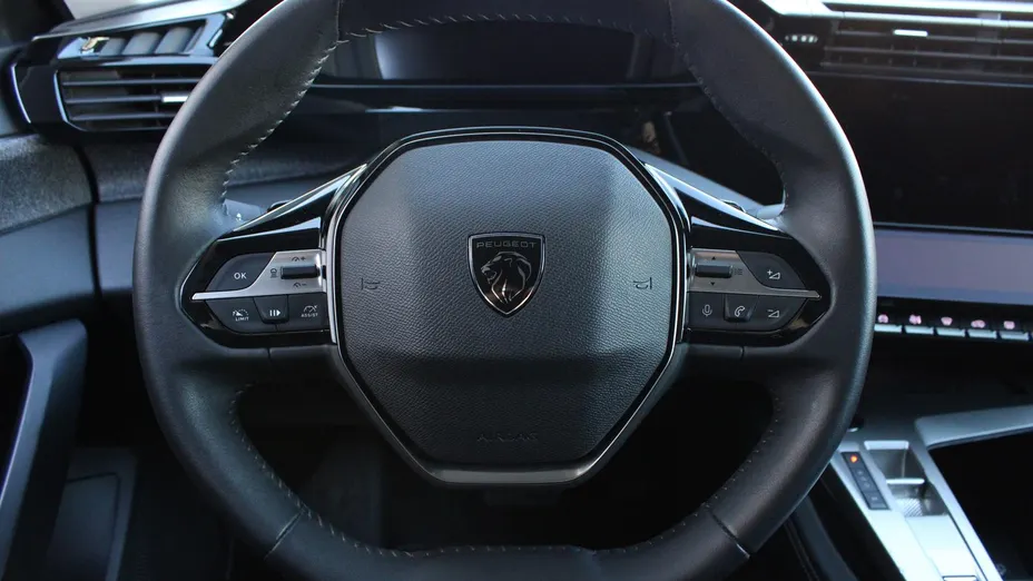 PEUGEOT 408 408 1.2 PureTech Allure S&S EAT8