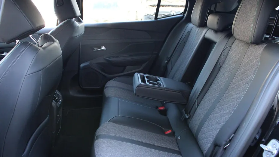 PEUGEOT 408 408 1.2 PureTech Allure S&S EAT8