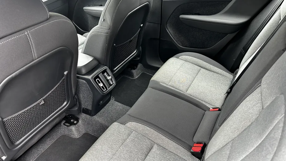 VOLVO XC40 XC40 B3 Plus Dark aut