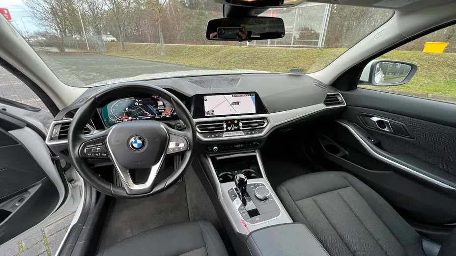 BMW Seria 3 318i Aut.