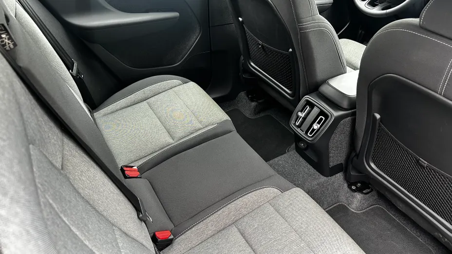 VOLVO XC40 XC40 B3 Plus Dark aut