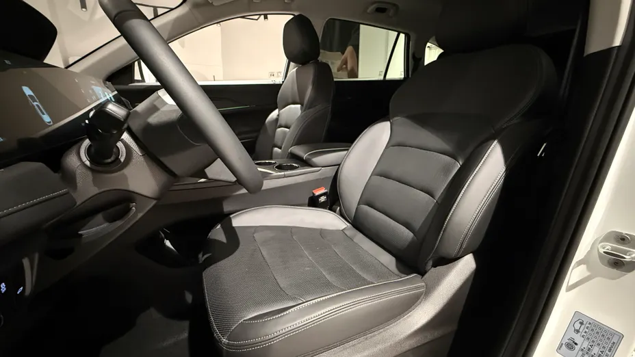 JAC JS8 JS8 PRO aut 7os. Nowy