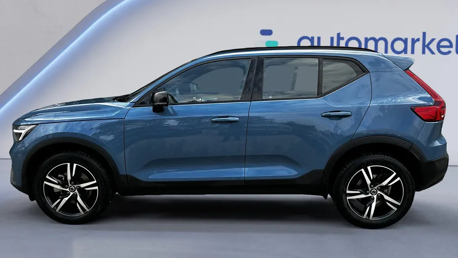 VOLVO XC40 XC40 B3 Plus Dark aut