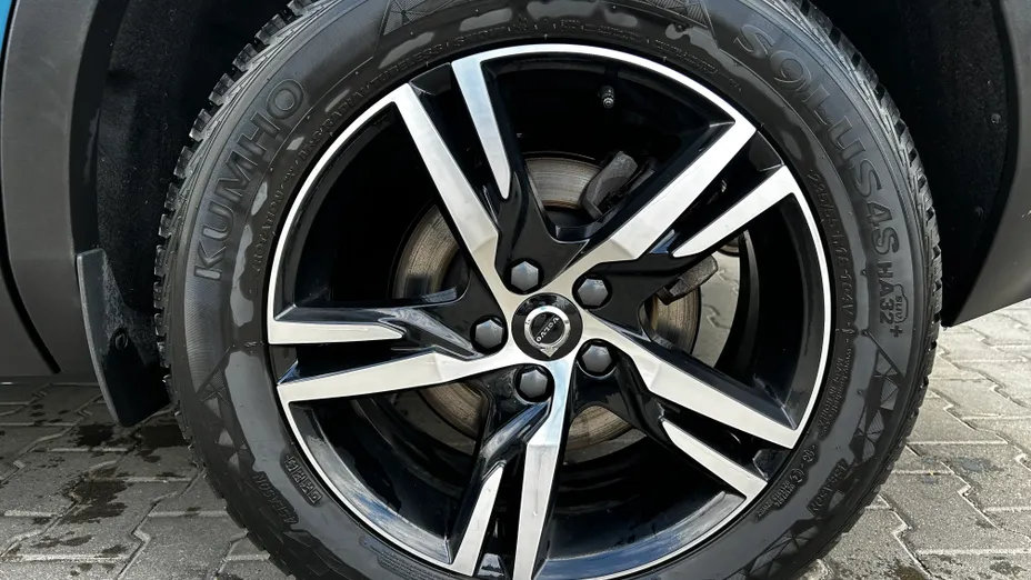 VOLVO XC40 XC40 B3 Plus Dark aut