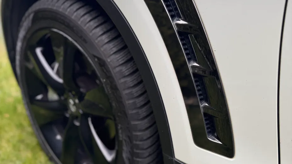 INFINITI QX70 QX70 3.7 S Design