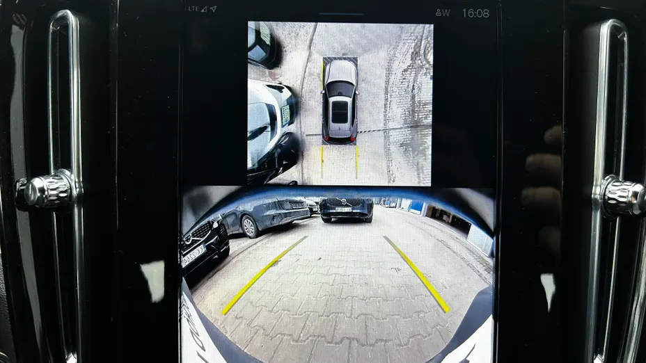 VOLVO XC40 XC40 B3 Plus Dark aut