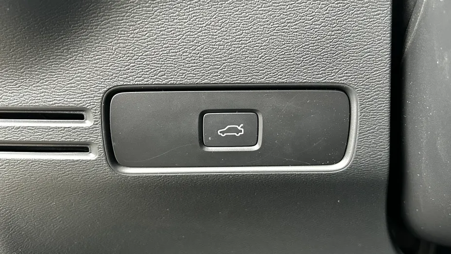 VOLVO XC40 XC40 B3 Plus Dark aut