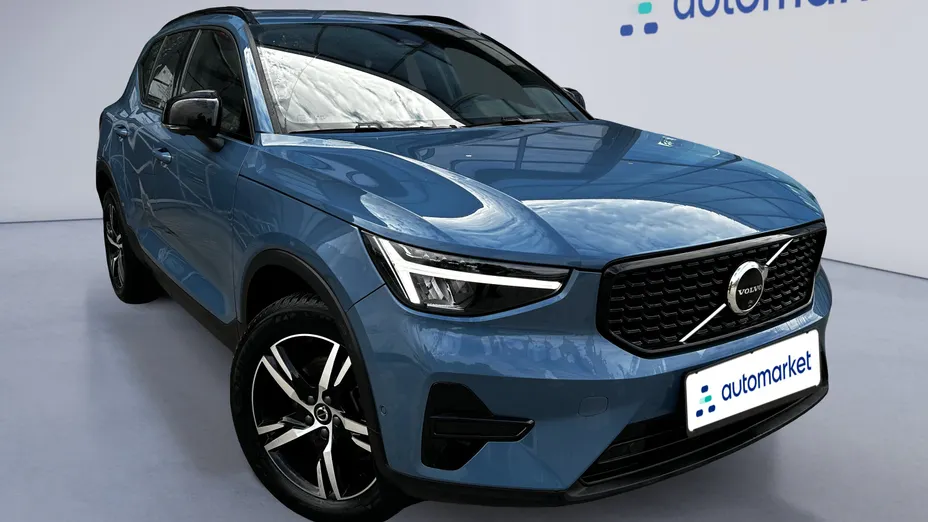 VOLVO XC40 XC40 B3 Plus Dark aut
