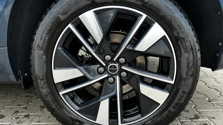 VOLVO XC60 XC60 B5 B AWD Plus Dark aut