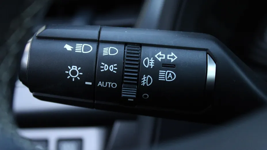 LEXUS UX UX 250h GPF Business Edition 2WD