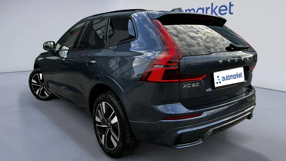 VOLVO XC60 XC60 B5 B AWD Plus Dark aut