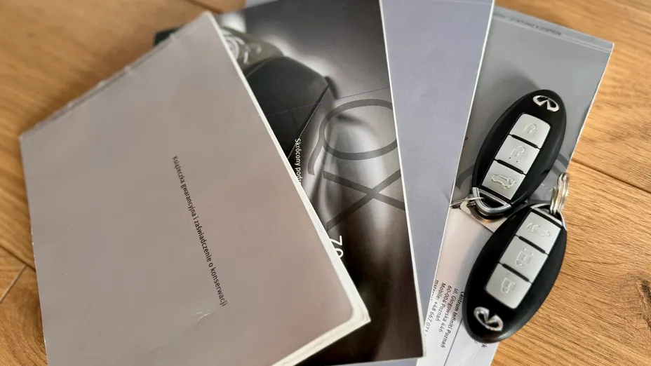 INFINITI QX70 QX70 3.7 S Design