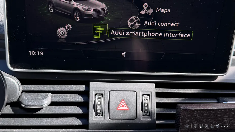 AUDI Q5 -