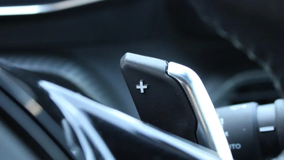 PEUGEOT 2008 2008 1.2 PureTech Allure S&S EAT8