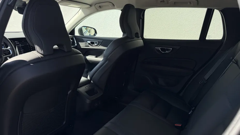 VOLVO V60 V60 B4 B Plus Dark aut