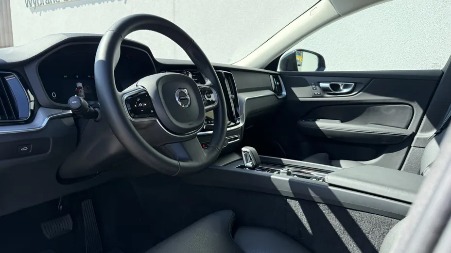 VOLVO V60 V60 B4 B Plus Dark aut