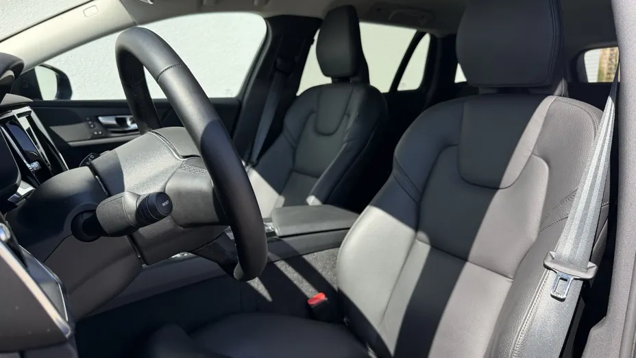 VOLVO V60 V60 B4 B Plus Dark aut
