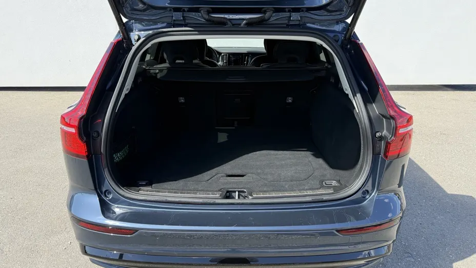 VOLVO V60 V60 B4 B Plus Dark aut