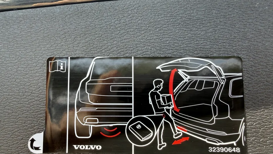 VOLVO V60 V60 B4 B Plus Dark aut