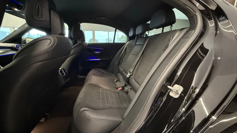 MERCEDES-BENZ C Klasa C 200 mHEV 4-Matic AMG