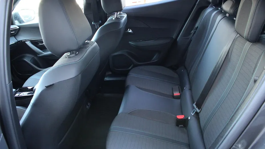 PEUGEOT 2008 2008 1.2 PureTech Allure S&S EAT8