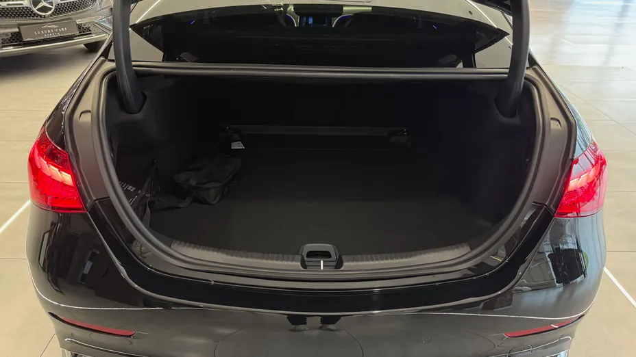 MERCEDES-BENZ C Klasa C 200 mHEV 4-Matic AMG