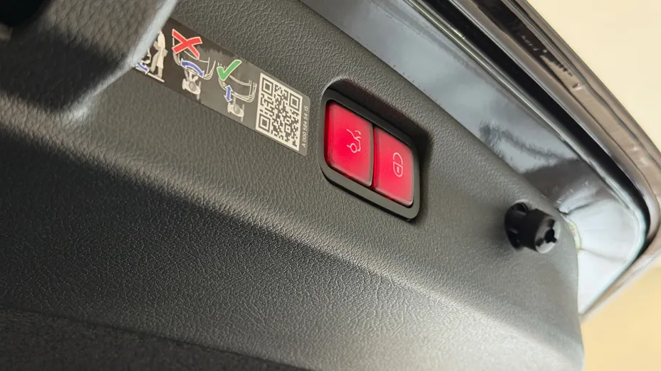 MERCEDES-BENZ C Klasa C 200 mHEV 4-Matic AMG