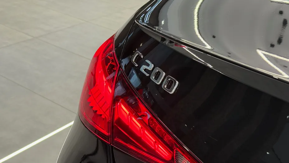 MERCEDES-BENZ C Klasa C 200 mHEV 4-Matic AMG