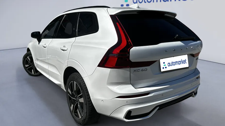 VOLVO XC60 XC60 B5 B AWD Plus Dark aut