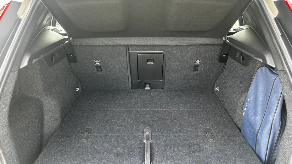 VOLVO XC40 XC40 B3 Plus Dark aut