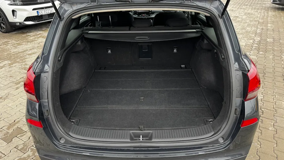 HYUNDAI i30 i30 1.5 DPI Smart