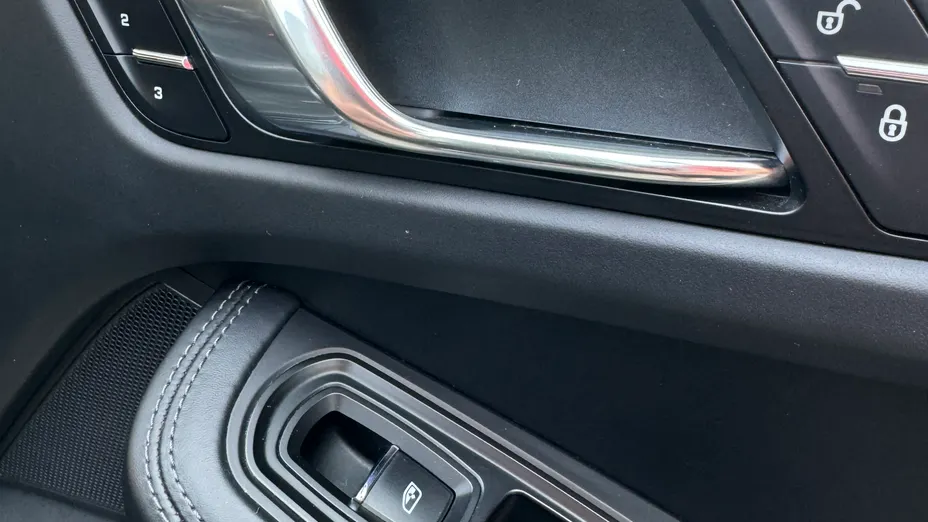 PORSCHE Macan Macan