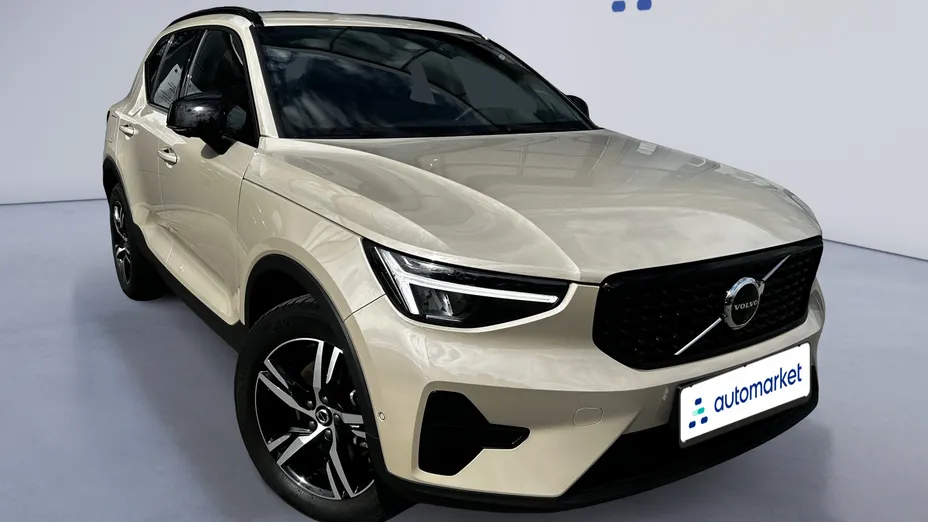 VOLVO XC40 XC40 B3 Plus Dark aut