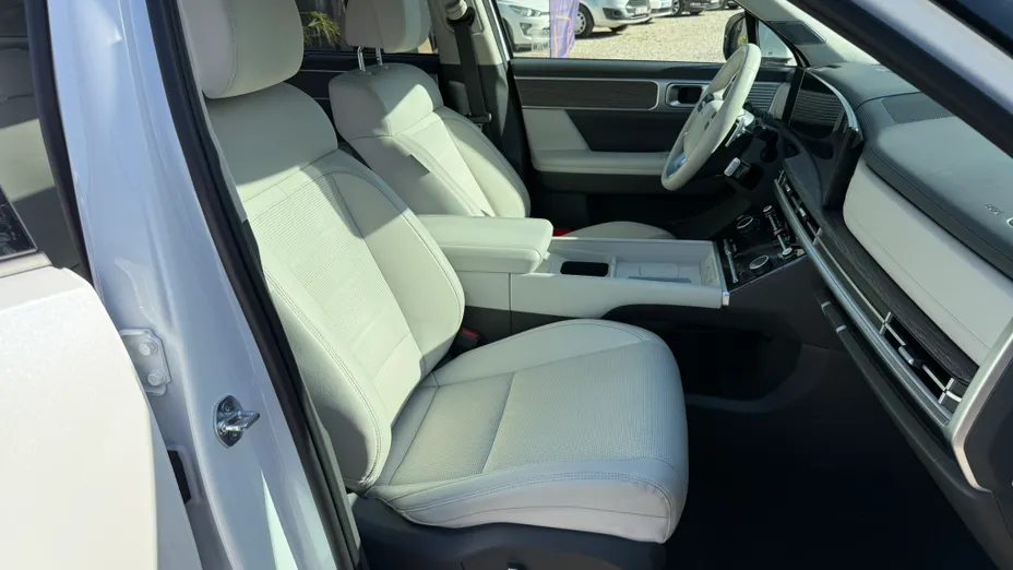 HYUNDAI Santa Fe Santa Fe 1.6 T-GDI HEV Platinum 4WD aut