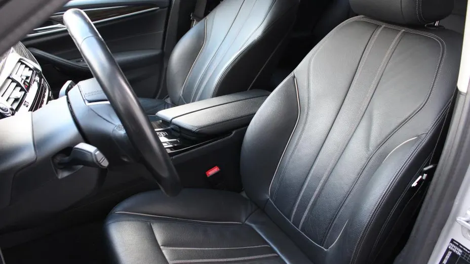BMW Seria 5 520d xDrive Luxury Line aut
