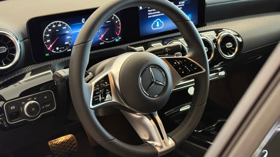 MERCEDES-BENZ CLA CLA 200 mHEV Progressive 7G-DCT