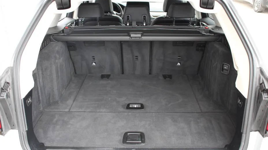 BMW Seria 5 520d xDrive Luxury Line aut