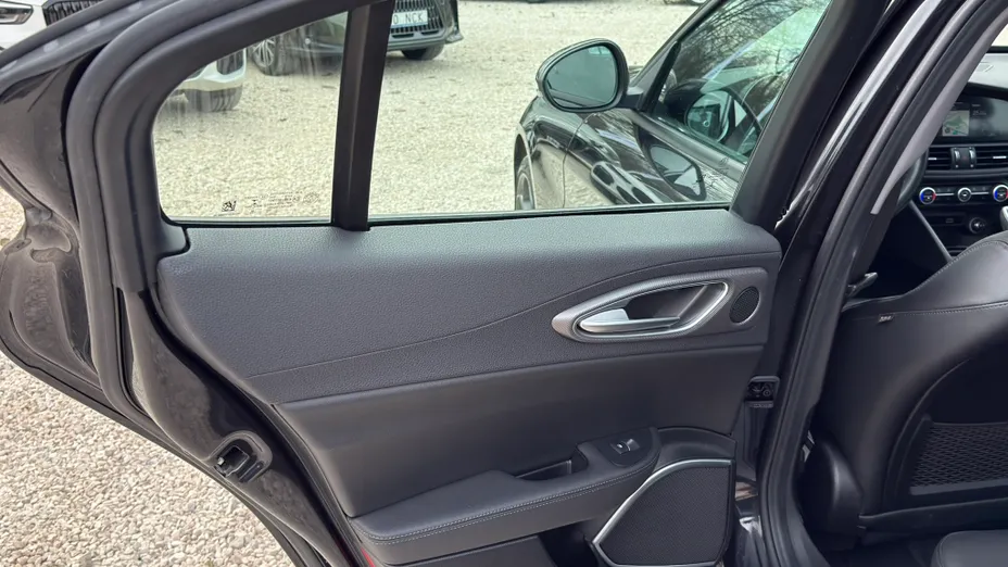 ALFA ROMEO Giulia Giulia 2.0 Turbo Veloce aut