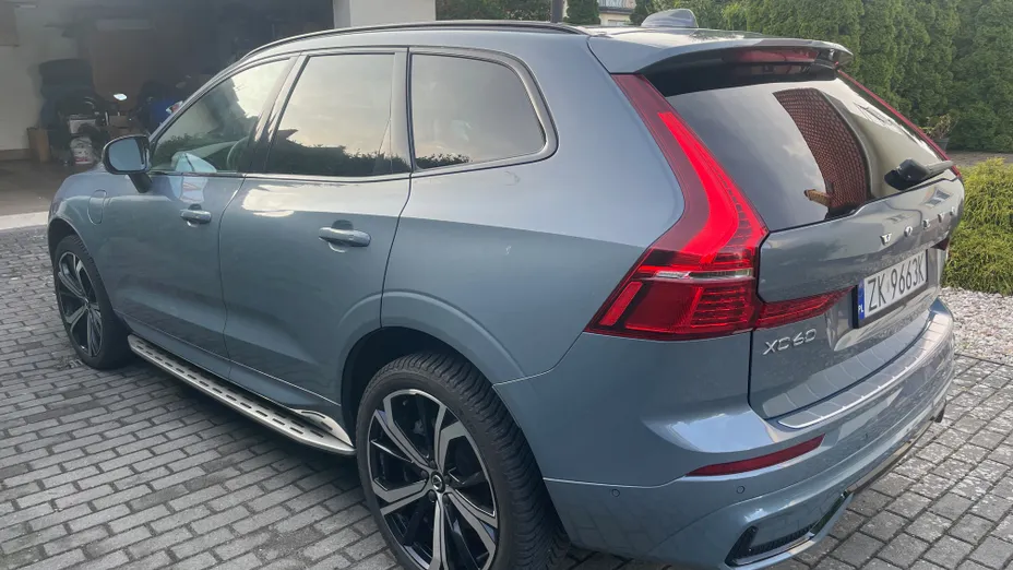 VOLVO XC60 XC60 T8 AWD Plug-In Hybrid R-Design aut