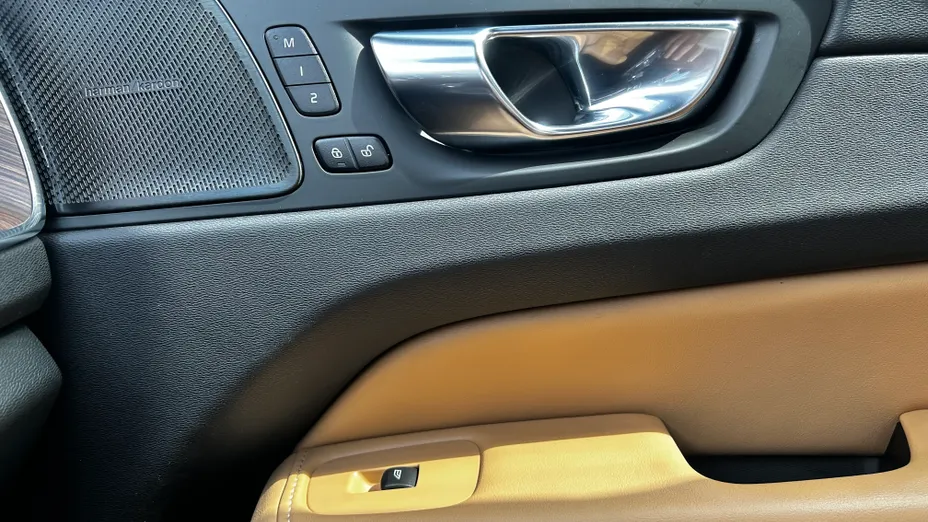 VOLVO XC60 XC60 T6 Plug-In Hybrid AWD Inscription aut