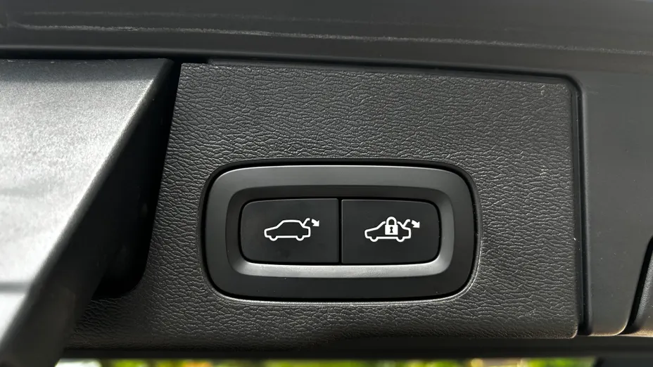 VOLVO XC60 XC60 T6 Plug-In Hybrid AWD Inscription aut