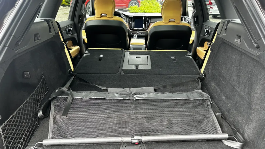 VOLVO XC60 XC60 T6 Plug-In Hybrid AWD Inscription aut